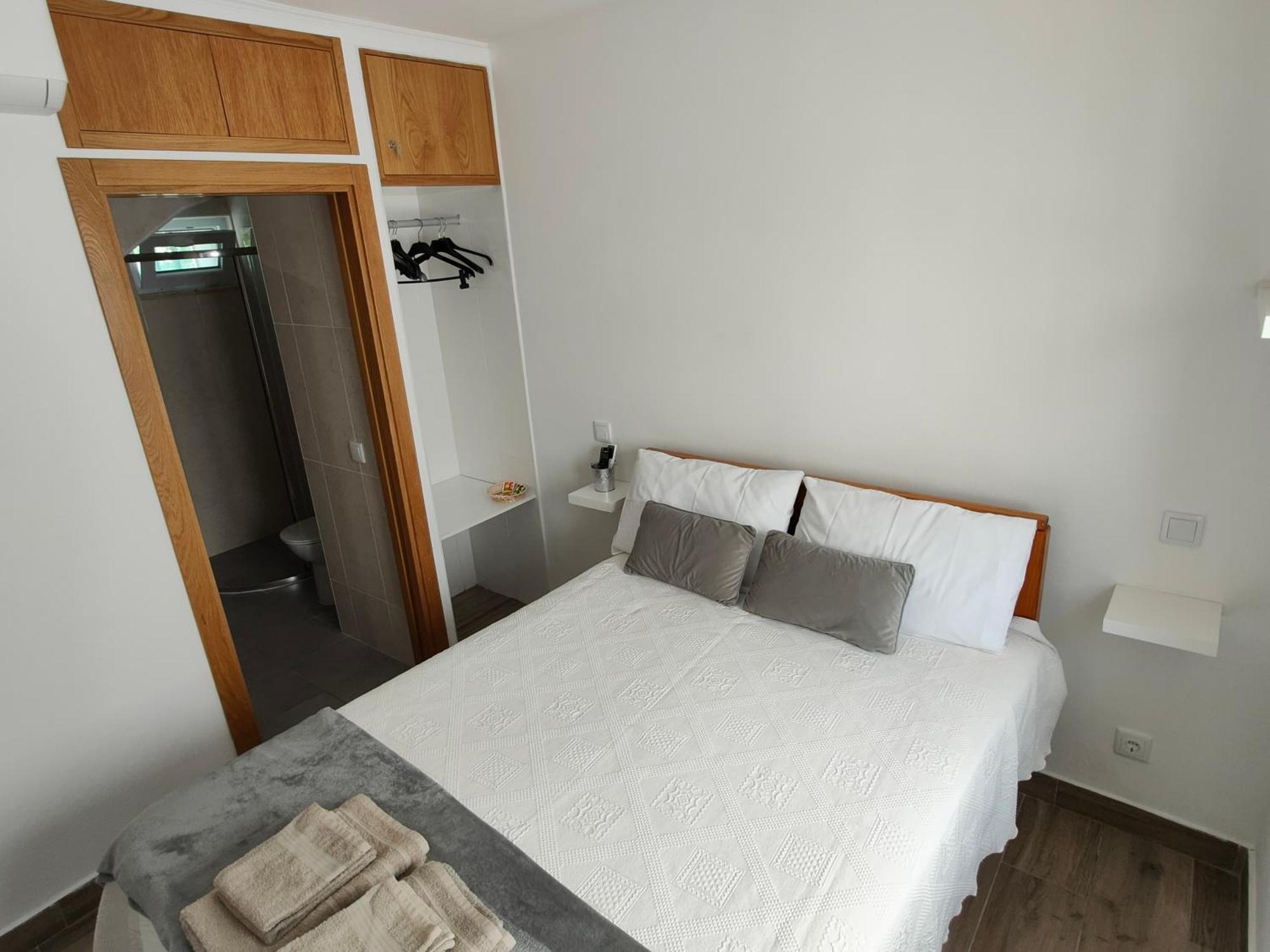 Casa Da Avo - City Center - Private Bedrooms ลากอส ห้อง รูปภาพ